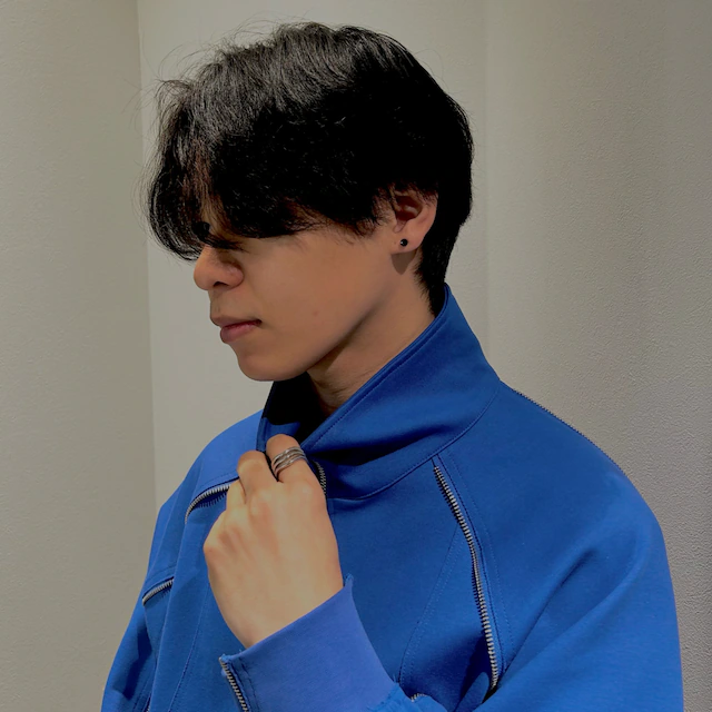 プロフィール